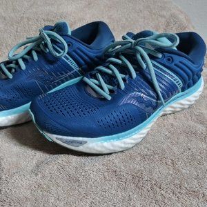 Saucony triumph 17